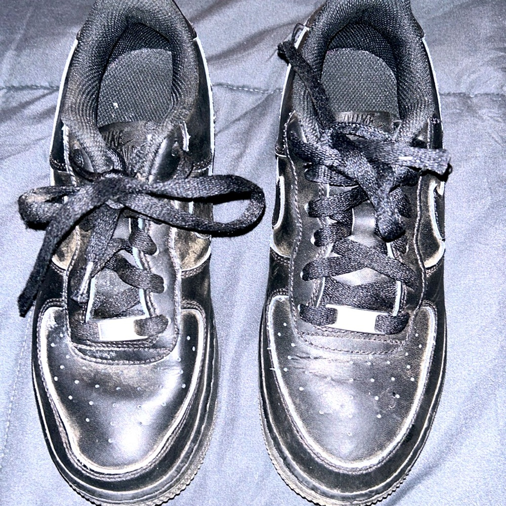 Boys shoes